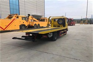 西吉非事故拖车